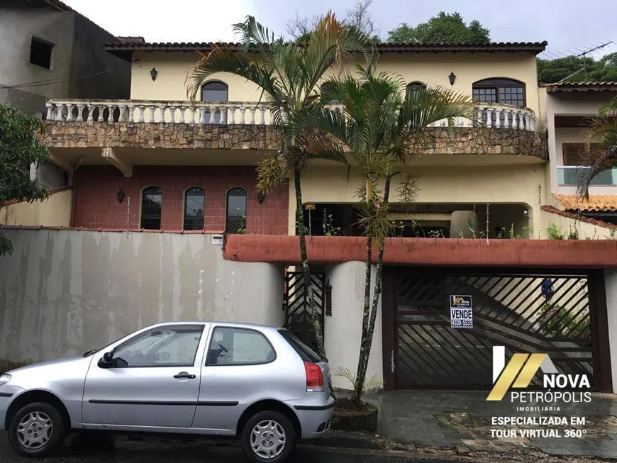 Foto 1 de Sobrado com 4 Quartos à venda, 324m² em Nova Petrópolis, São Bernardo do Campo