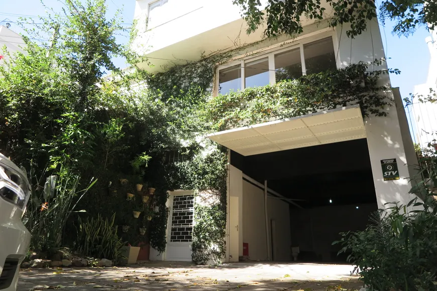 Foto 1 de Casa com 3 Quartos para alugar, 400m² em Higienópolis, Porto Alegre