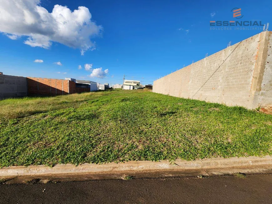 Foto 1 de Lote/Terreno à venda, 321m² em Villas Paraiso, Botucatu