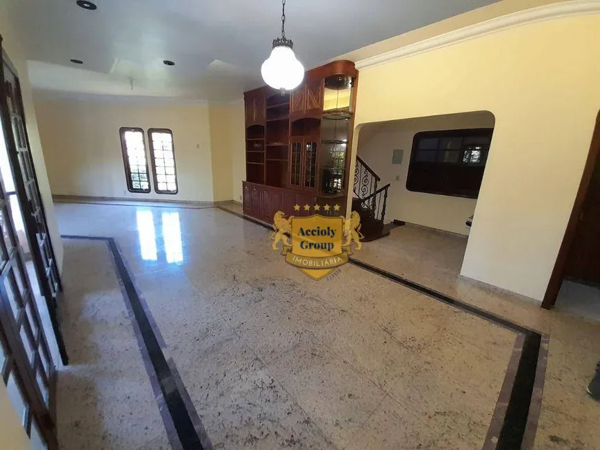 Foto 1 de Casa de Condomínio com 6 Quartos para alugar, 321m² em Sapê, Niterói