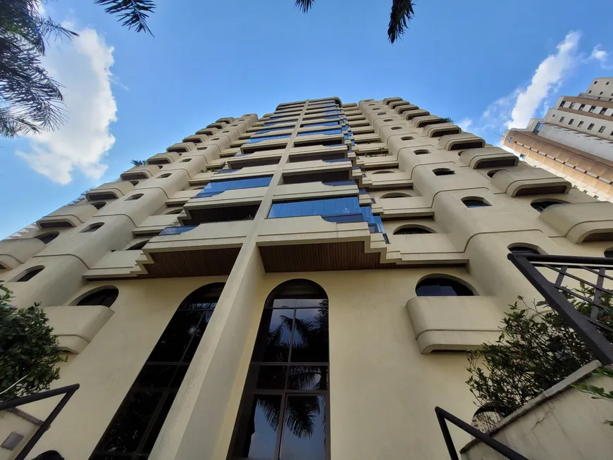Foto 1 de Apartamento com 3 Quartos para alugar, 130m² em Jardim Anália Franco, São Paulo
