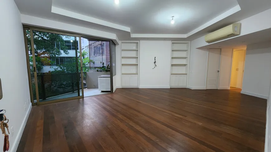 Foto 1 de Apartamento com 3 Quartos à venda, 140m² em Ipanema, Rio de Janeiro