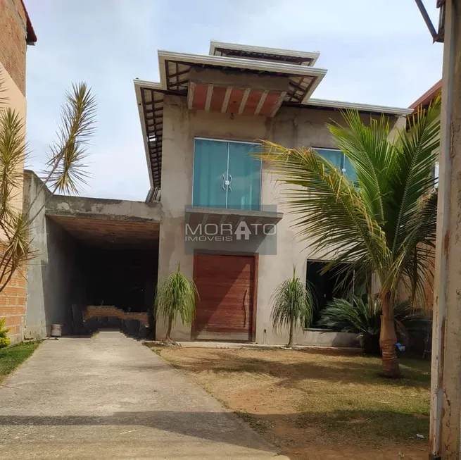 Foto 1 de Casa com 3 Quartos à venda, 154m² em Sapucaia II, Contagem