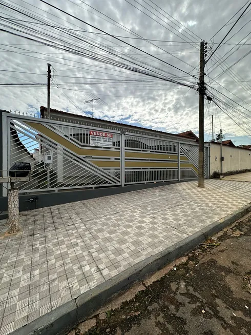 Foto 1 de Casa com 3 Quartos à venda, 323m² em Jardim Vila Boa, Goiânia