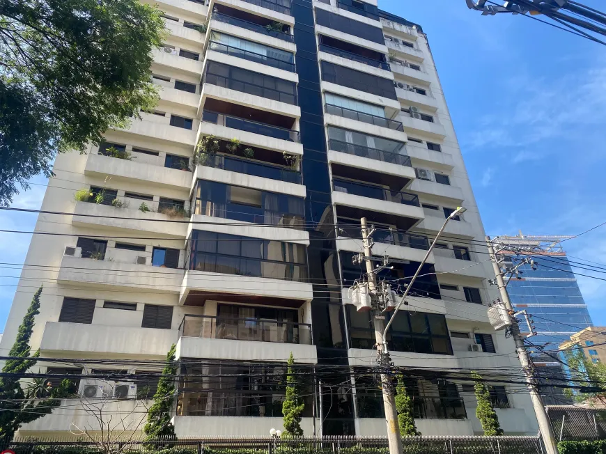 Foto 1 de Apartamento com 3 Quartos à venda, 104m² em Itaim Bibi, São Paulo