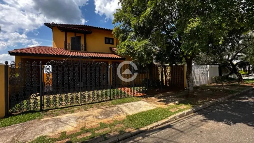 Foto 1 de Casa de Condomínio com 3 Quartos à venda, 256m² em Loteamento Caminhos de San Conrado, Campinas