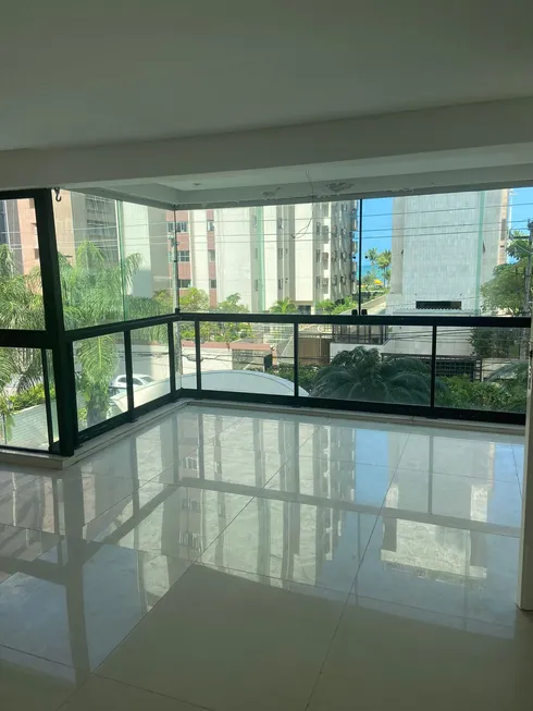 Foto 1 de Apartamento com 3 Quartos à venda, 137m² em Boa Viagem, Recife