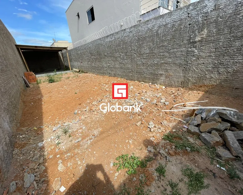 Foto 1 de Lote/Terreno para alugar, 108m² em Planalto, Montes Claros