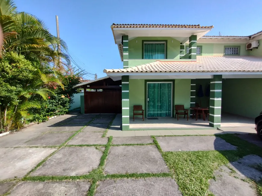 Foto 1 de Casa de Condomínio com 3 Quartos à venda, 130m² em Itauna, Saquarema