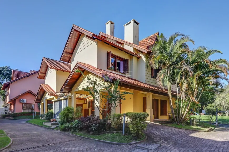 Foto 1 de Casa de Condomínio com 3 Quartos à venda, 174m² em Guarujá, Porto Alegre