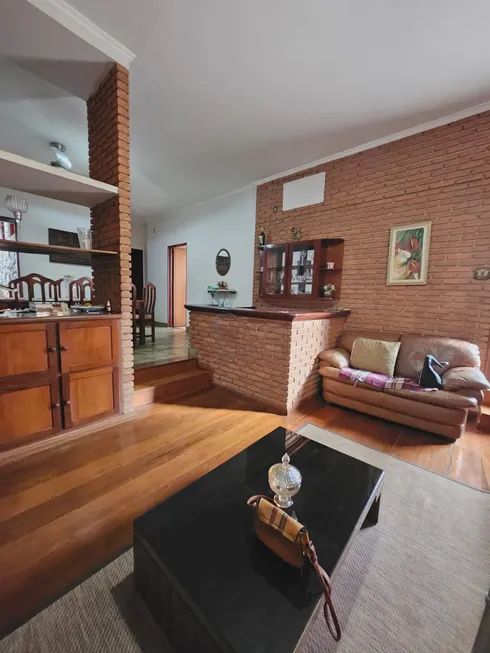 Foto 1 de Casa com 3 Quartos à venda, 132m² em Jardim Irajá, Ribeirão Preto