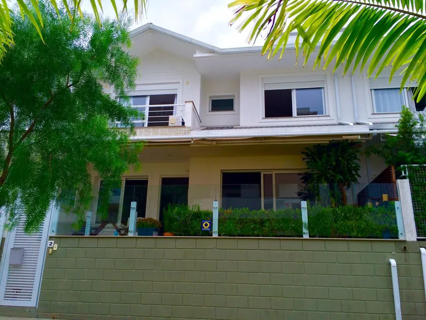 Foto 1 de Casa com 3 Quartos à venda, 200m² em Jurerê Internacional, Florianópolis