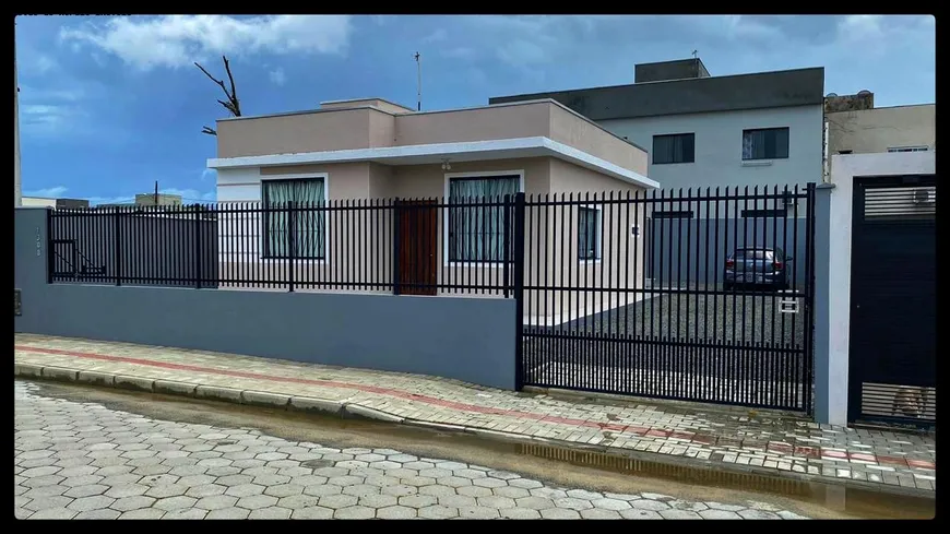 Foto 1 de Casa com 2 Quartos à venda, 100m² em Itacolomi, Balneário Piçarras