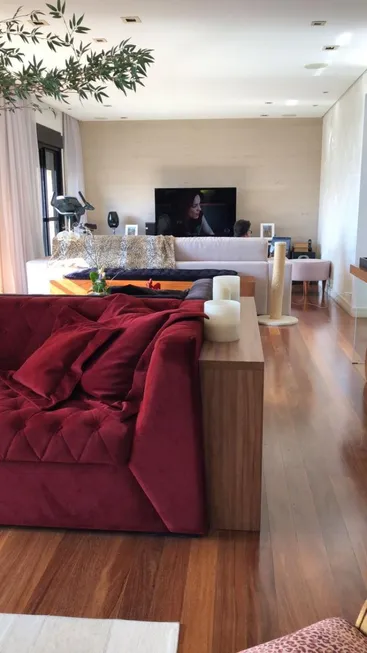 Foto 1 de Apartamento com 3 Quartos à venda, 191m² em Vila Suzana, São Paulo