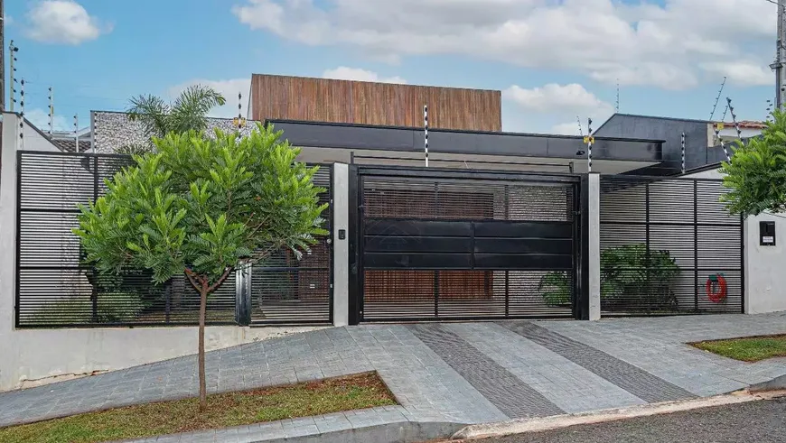 Foto 1 de Casa com 4 Quartos à venda, 196m² em Parque Residencial Cidade Nova, Maringá