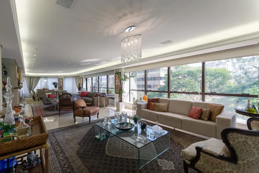 Foto 1 de Apartamento com 4 Quartos à venda, 373m² em Floresta, Porto Alegre