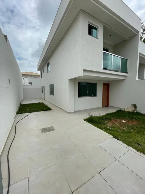 Foto 1 de Casa com 3 Quartos à venda, 160m² em Itapoã, Belo Horizonte