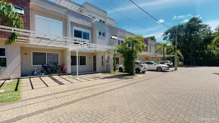 Foto 1 de Casa de Condomínio com 3 Quartos à venda, 155m² em Cavalhada, Porto Alegre
