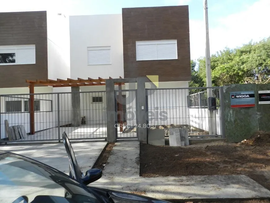 Foto 1 de Sobrado com 3 Quartos à venda, 129m² em Laranjal, Pelotas