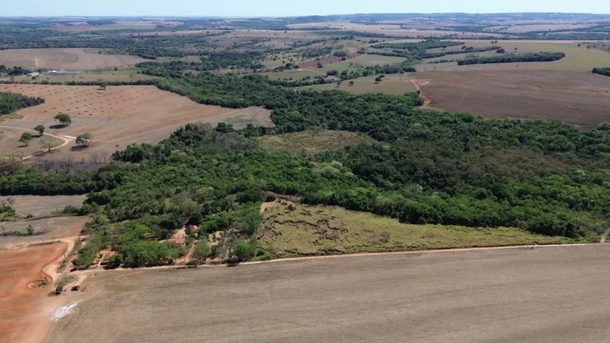 Foto 1 de Fazenda/Sítio com 2 Quartos à venda, 233m² em Zona Rural, Piracanjuba