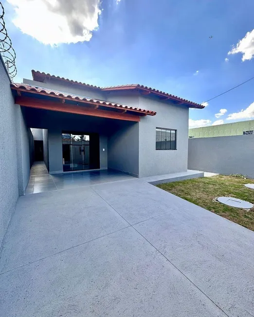 Foto 1 de Casa com 3 Quartos à venda, 138m² em Mangabeira, Feira de Santana