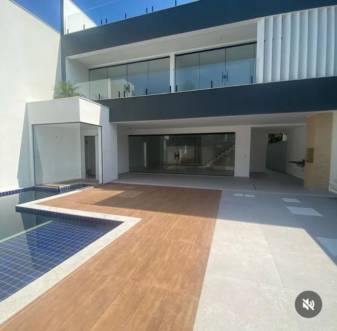 Foto 1 de Casa de Condomínio com 4 Quartos à venda, 370m² em Recreio Dos Bandeirantes, Rio de Janeiro