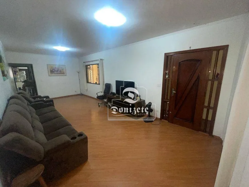 Foto 1 de Sobrado com 3 Quartos à venda, 220m² em Vila Humaita, Santo André