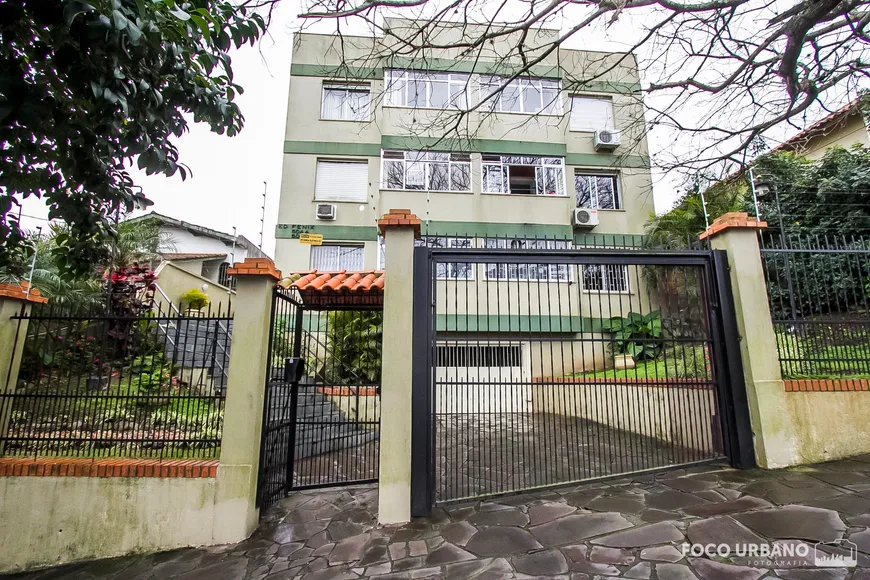 Foto 1 de Apartamento com 3 Quartos à venda, 61m² em Medianeira, Porto Alegre