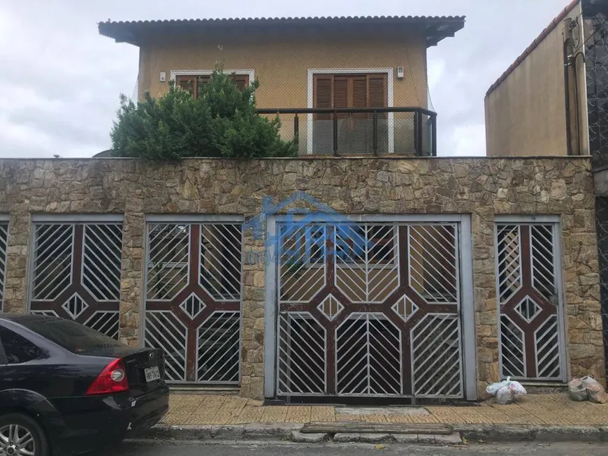 Foto 1 de Casa de Condomínio com 4 Quartos à venda, 300m² em Jardim Silveira, Barueri