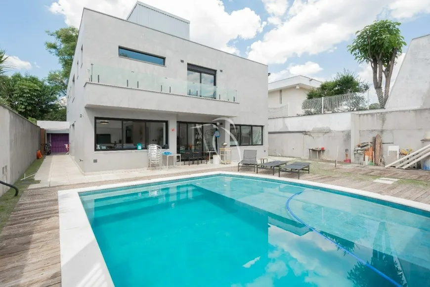 Foto 1 de Casa com 4 Quartos para venda ou aluguel, 585m² em Alto de Pinheiros, São Paulo