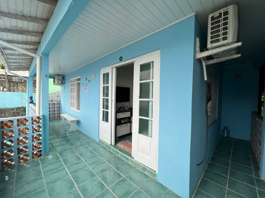 Foto 1 de Casa com 2 Quartos à venda, 110m² em Canto Dos Ganchos, Governador Celso Ramos