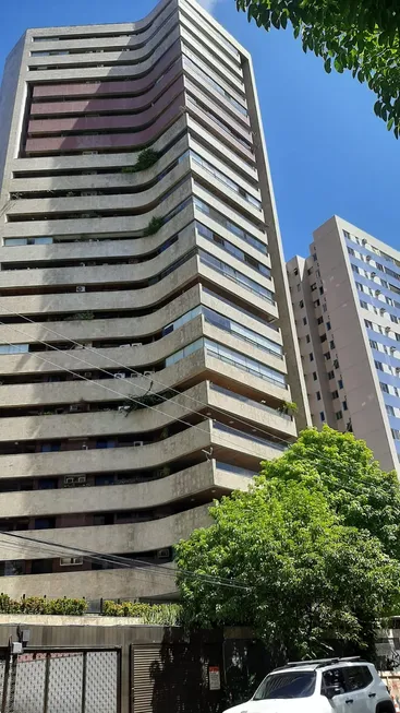 Foto 1 de Apartamento com 4 Quartos à venda, 300m² em Graças, Recife