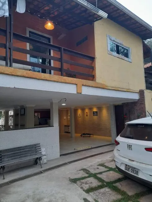 Foto 1 de Casa com 3 Quartos à venda, 245m² em Casa Branca, Brumadinho