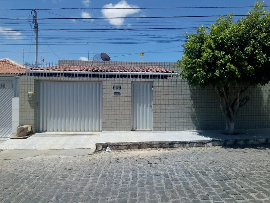 Foto 1 de Casa com 3 Quartos à venda, 100m² em Universitario, Caruaru