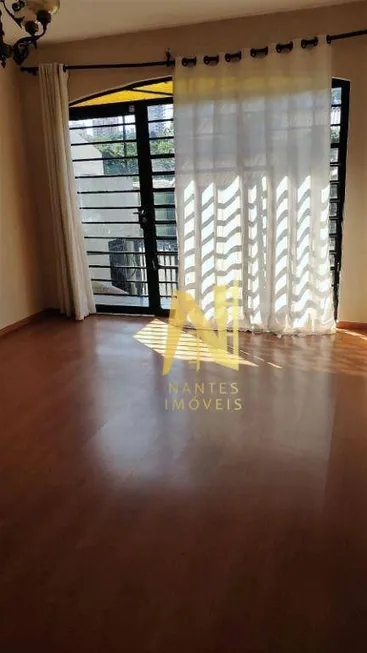 Foto 1 de Casa com 3 Quartos à venda, 180m² em Hedy, Londrina