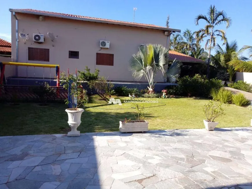 Foto 1 de Fazenda/Sítio com 4 Quartos à venda, 430m² em Residencial Vista Alegre II e III Zona Rural, São José do Rio Preto