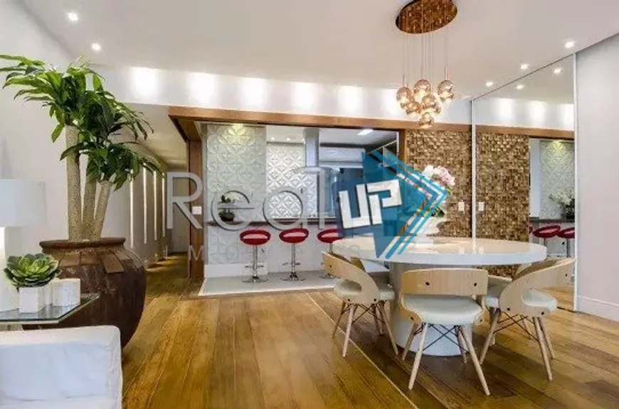 Foto 1 de Apartamento com 2 Quartos à venda, 108m² em Leblon, Rio de Janeiro