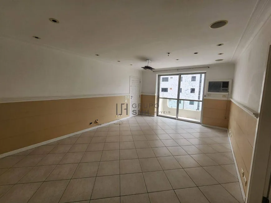 Foto 1 de Apartamento com 3 Quartos para alugar, 137m² em Centro, Guarujá