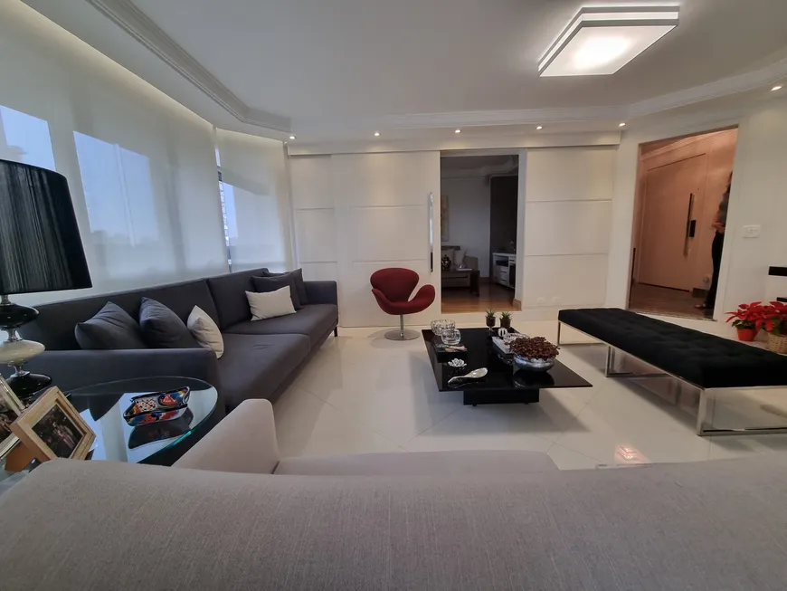 Foto 1 de Apartamento com 3 Quartos à venda, 220m² em Jardim São Paulo, São Paulo