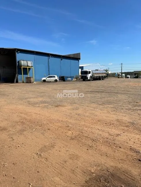 Foto 1 de Galpão/Depósito/Armazém à venda, 720m² em Distrito Industrial, Uberlândia