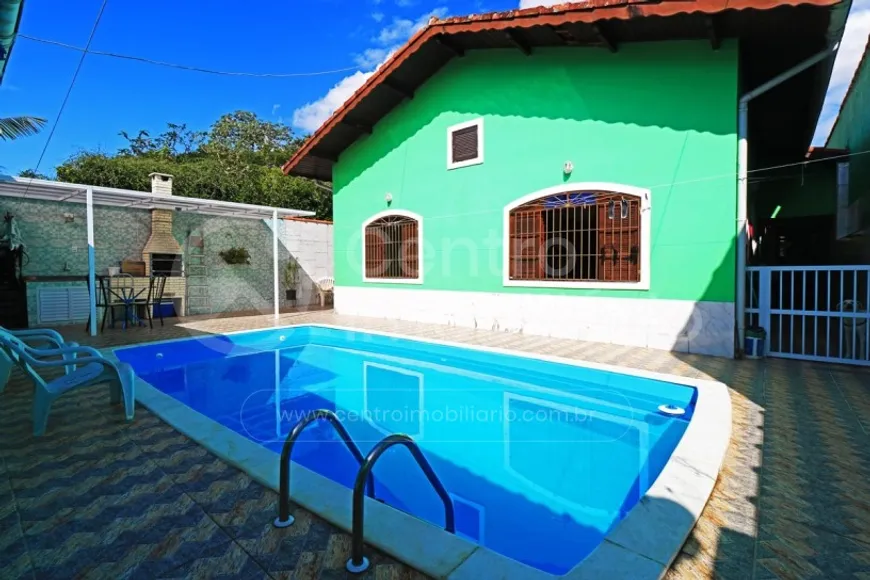 Foto 1 de Casa com 3 Quartos à venda, 180m² em Stella Maris, Peruíbe