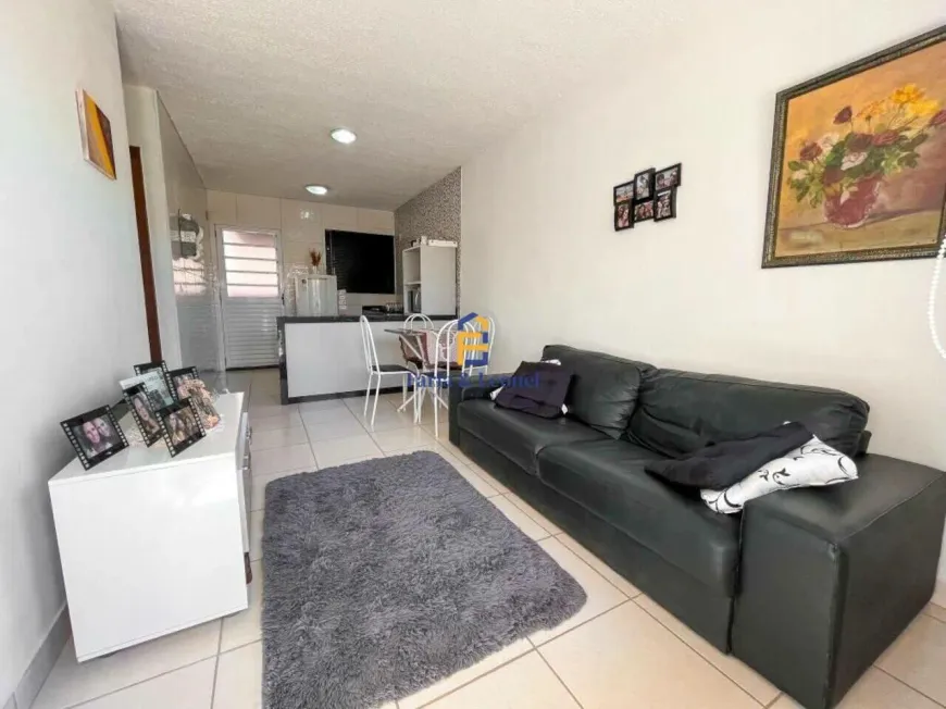 Foto 1 de Casa com 2 Quartos à venda, 45m² em Borboleta, Juiz de Fora