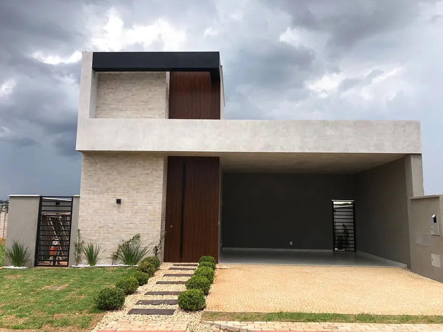 Foto 1 de Casa com 3 Quartos à venda, 152m² em Residencial Parqville Jacaranda, Aparecida de Goiânia