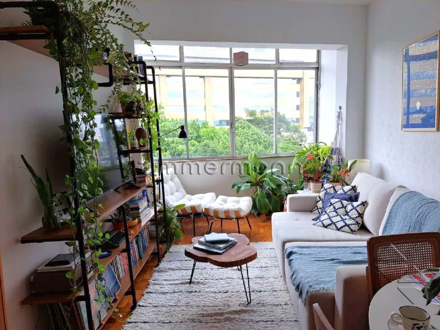 Foto 1 de Apartamento com 2 Quartos à venda, 78m² em Pacaembu, São Paulo