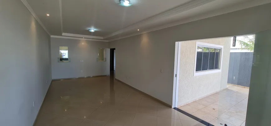 Foto 1 de Casa de Condomínio com 3 Quartos à venda, 250m² em Setor Habitacional Vicente Pires, Brasília