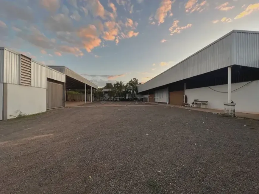 Foto 1 de Galpão/Depósito/Armazém para alugar, 1219m² em Estancia Jockey Clube, São José do Rio Preto