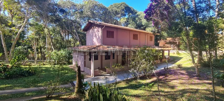 Foto 1 de Fazenda/Sítio com 3 Quartos à venda, 1540m² em Curral, Ibiúna