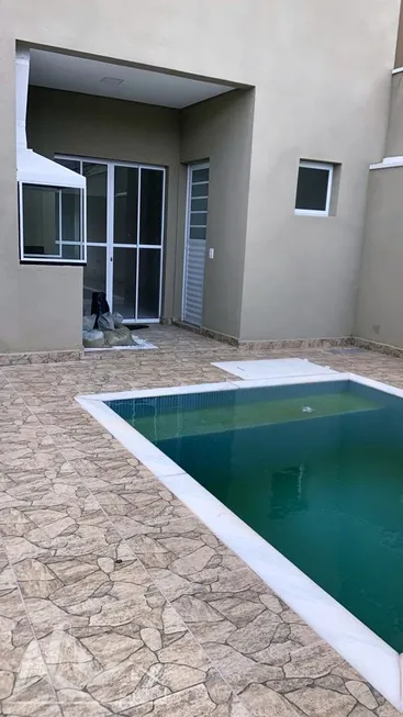 Foto 1 de Sobrado com 3 Quartos à venda, 120m² em Villas do Jaguari, Santana de Parnaíba