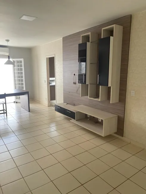 Foto 1 de Casa de Condomínio com 3 Quartos para alugar, 89m² em Jardim Imperial, Cuiabá