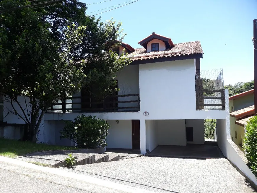 Foto 1 de Casa de Condomínio com 3 Quartos para alugar, 300m² em Morada dos Pinheiros Aldeia da Serra , Santana de Parnaíba
